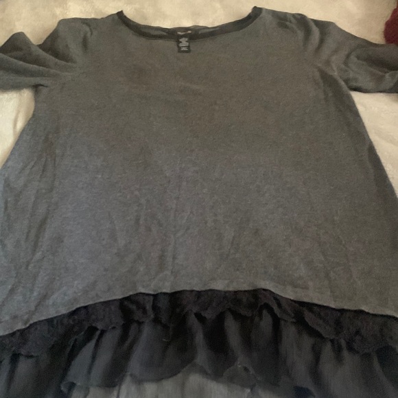 Grey tunic with lace - Picture 3 of 3